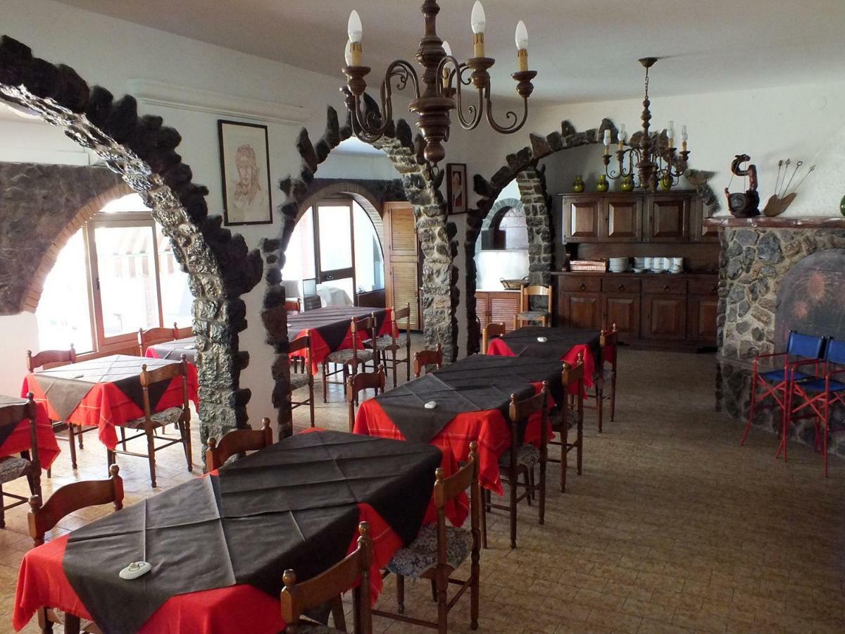 Hotel Villa Claudio マリーナ・ディ・マッサ エクステリア 写真